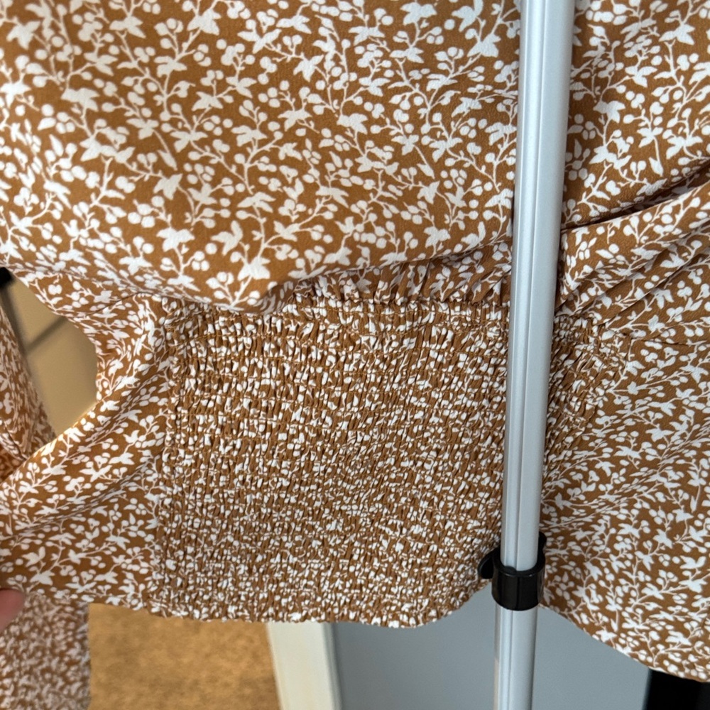 Brown Floral V-Neck Long-Sleeve Top - Picture 7 of 7